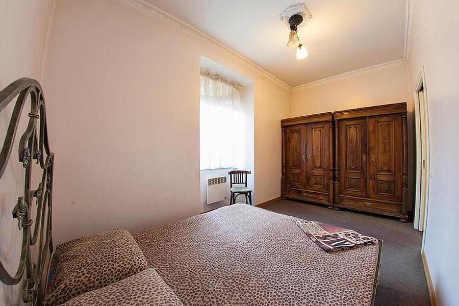 Historic Apartment Near Rynor Square Lviv Bagian luar foto